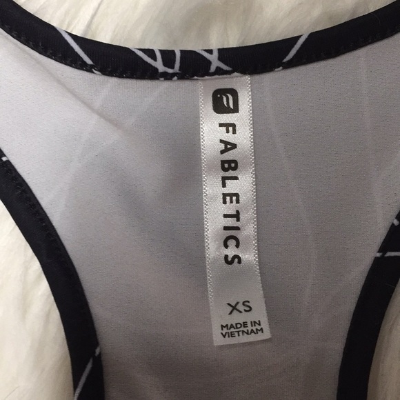 New Fabletics Mary Tank Size XS - Picture 2 of 5